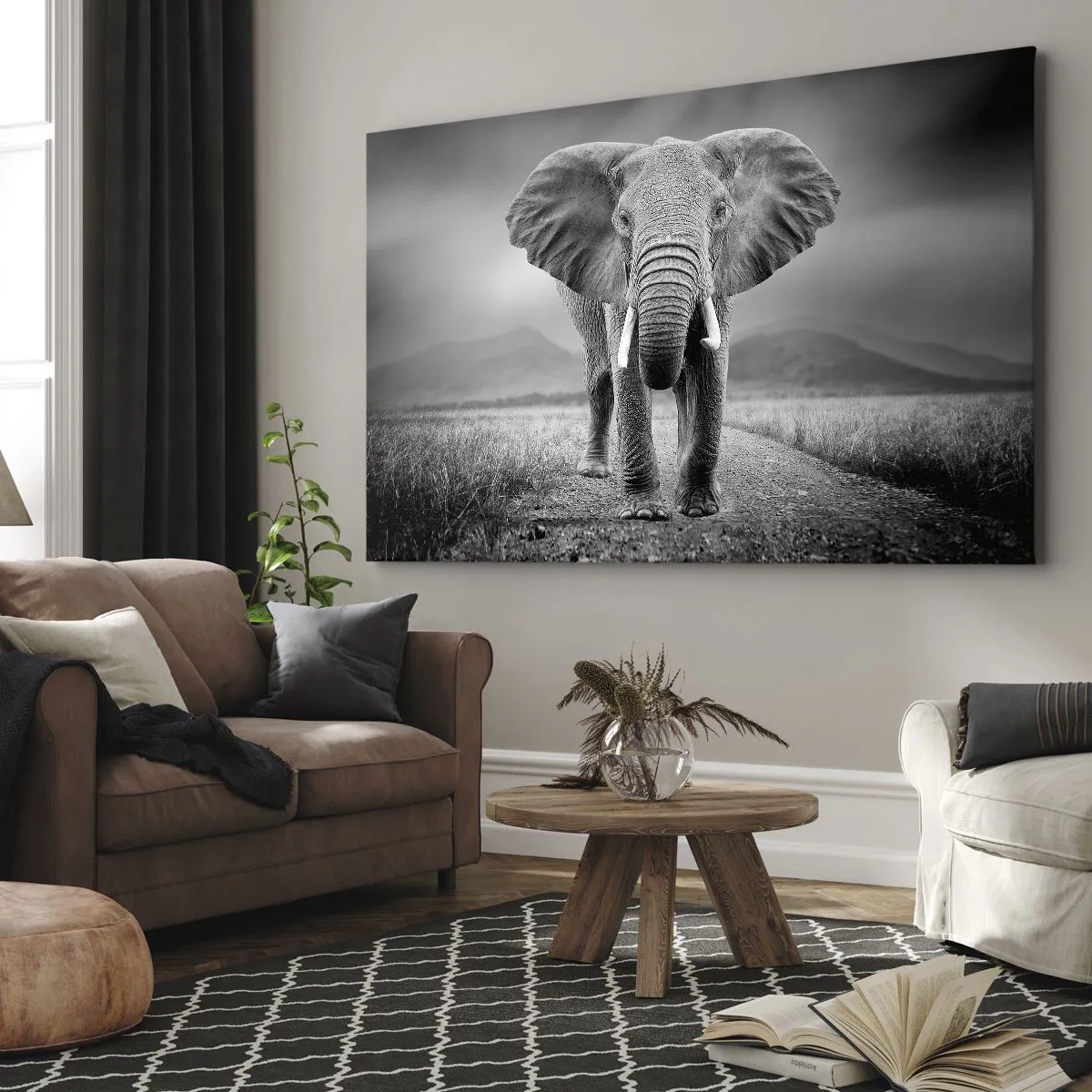 Canvastavla - Bild på duk - En mäktig elefant på savannen i monokromatiska toner - 70x50cm - Värden hälsar välkommen - Modern väggdekoration för vardagsrum och sovrum ARTTOR