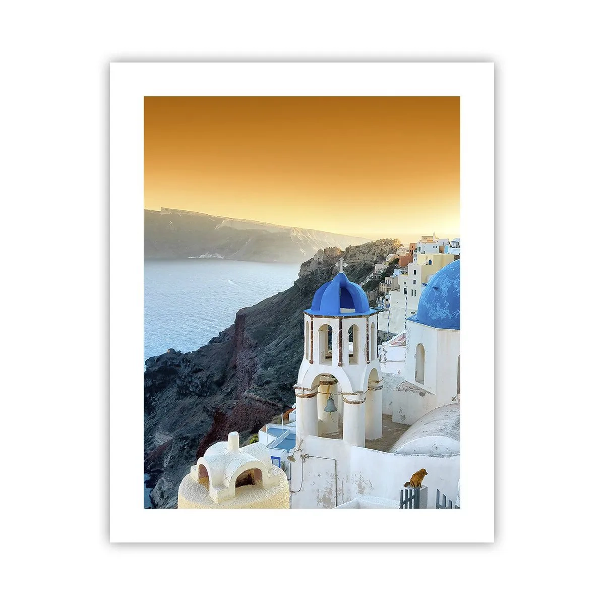 Affisch - Santorini - inbäddat i berg - 40x50 cm