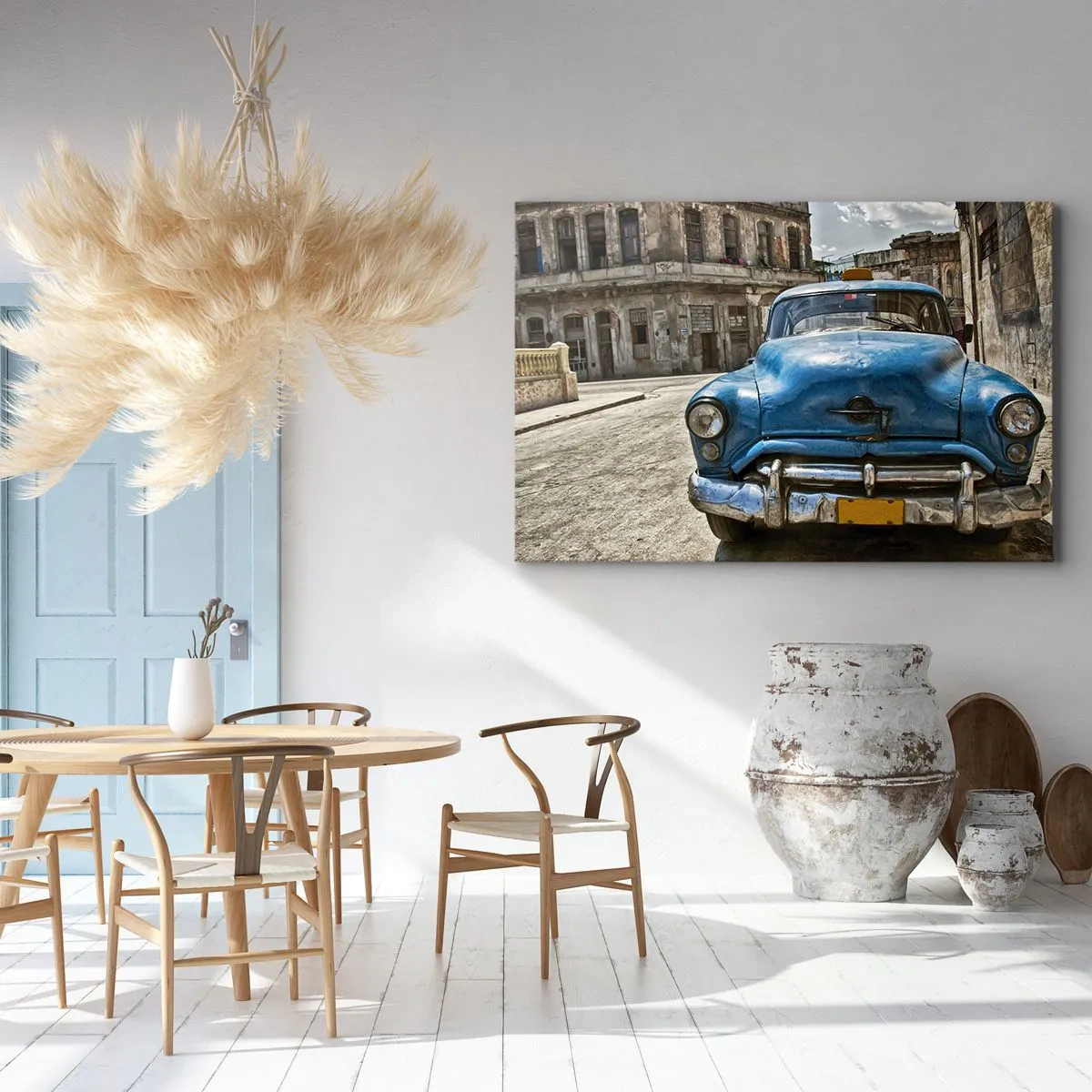Canvastavla - Bild på duk - En gammal blå bil på gatan i retrostil - 70x50cm - Gammalt är vackert - Modern väggdekoration för vardagsrum och sovrum ARTTOR