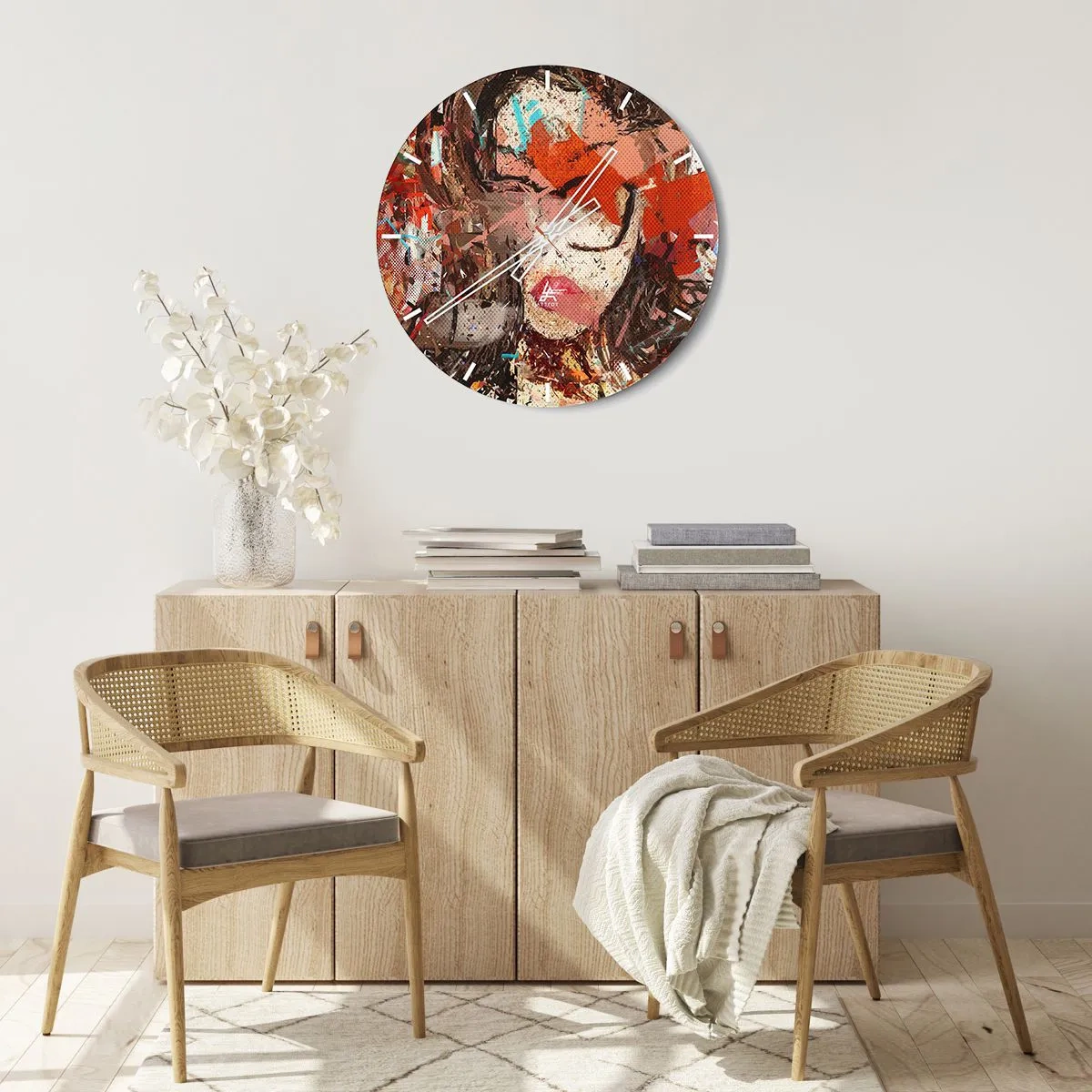 Väggklocka - Klocka på glas - Abstrakt porträtt av en kvinna med intensiva färger - 30x30cm - Ingen vet på riktigt hurdan du är - Modern väggdekoration för vardagsrum, kök och sovrum ARTTOR