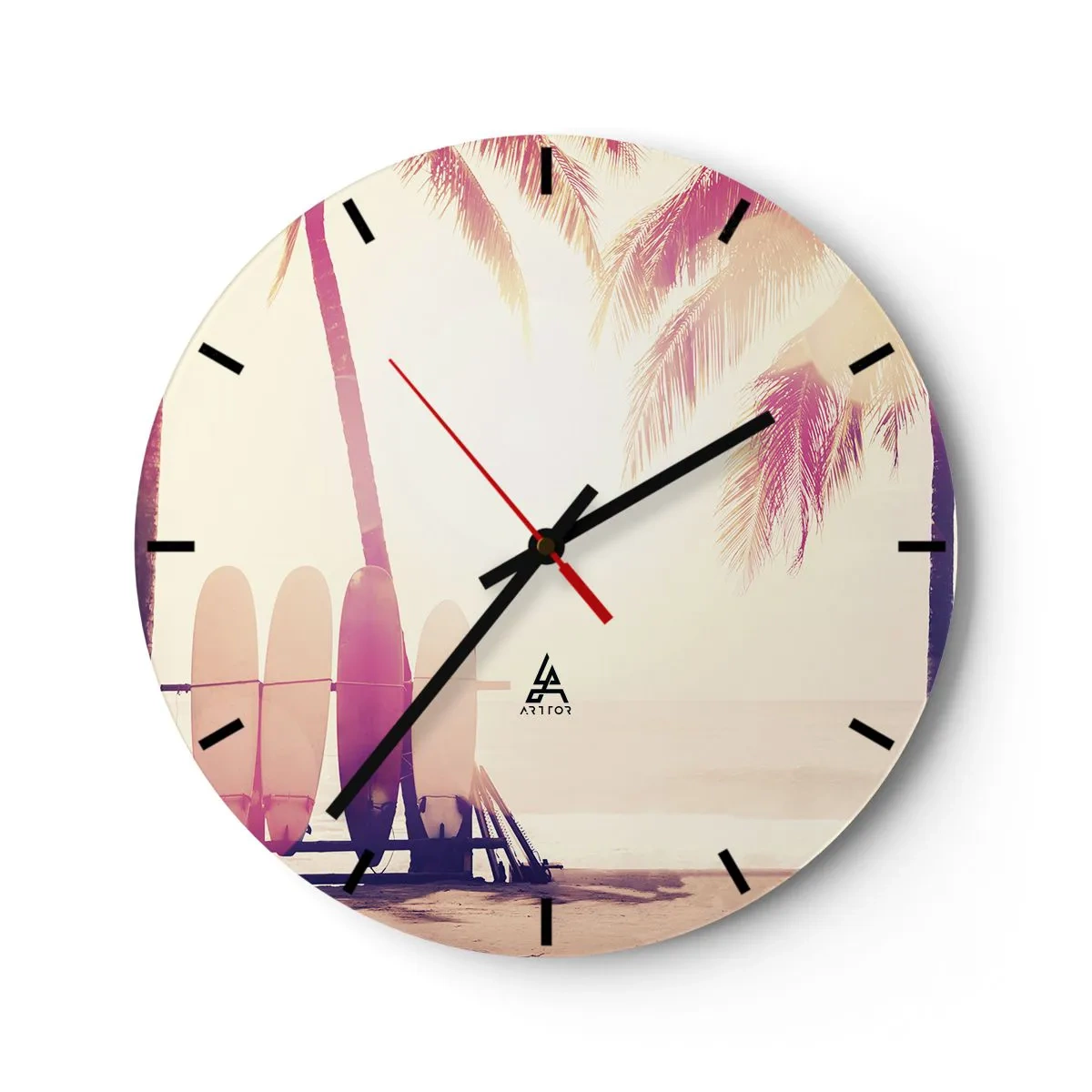 Väggklocka - Klocka på glas - Surfbrädor och palmer på stranden i gryningen - 30x30cm - Det blir en underbar dag - Modern väggdekoration för vardagsrum, kök och sovrum ARTTOR