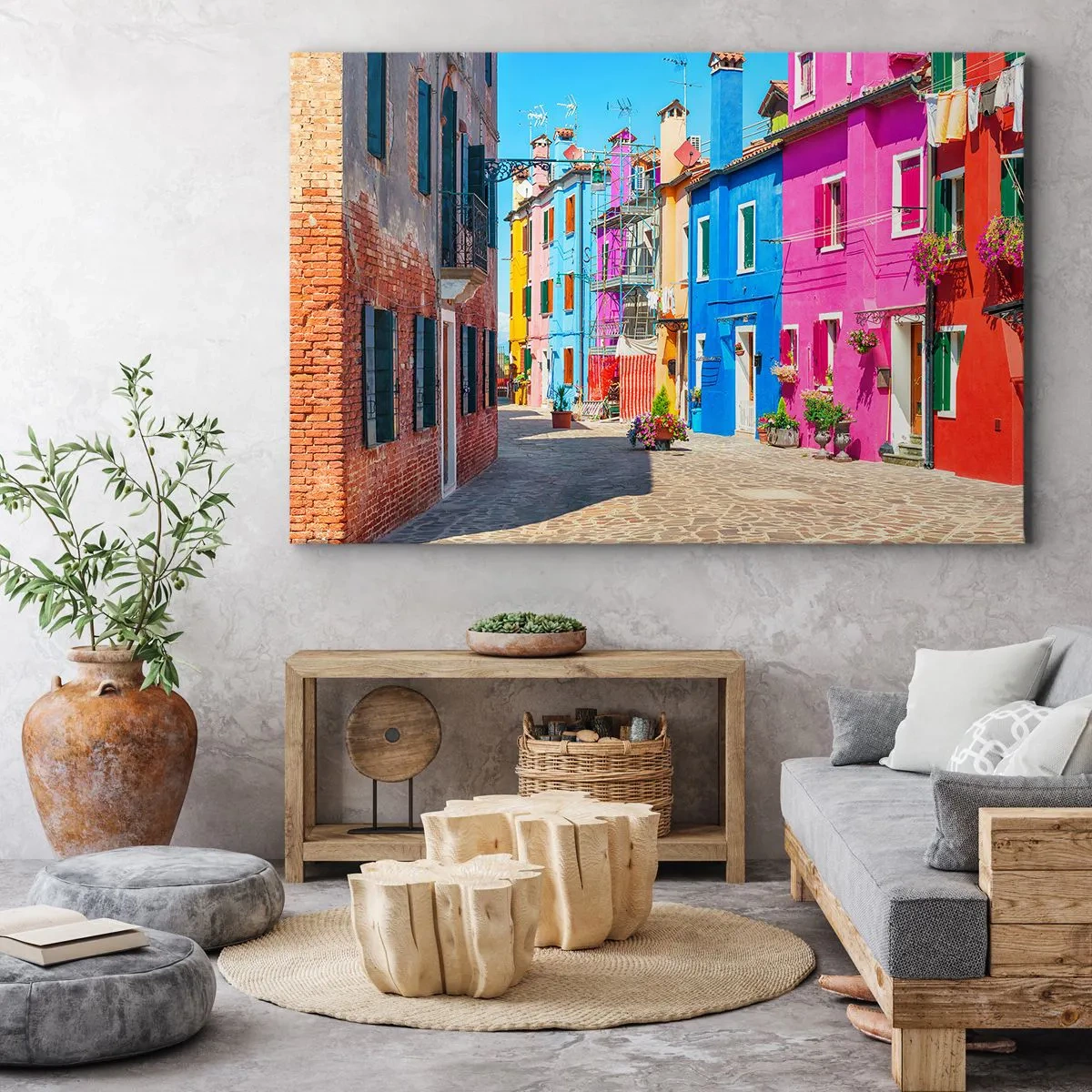 Canvastavla - Bild på duk - Färgglada byggnader på en smal stadsgata - 70x50cm - Papegojalik stad - Modern väggdekoration för vardagsrum och sovrum ARTTOR