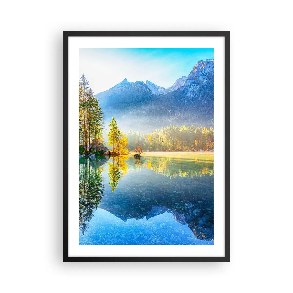 Affisch i svart ram - En fjällsjö omgiven av skog och toppar som speglas i vattnet - 50x70cm - Majestät och sötma - Modern väggdekoration för vardagsrum och sovrum ARTTOR