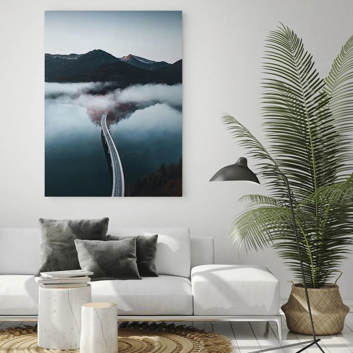 Glastavla - Bild på glas - Över ett vatten som är så slätt som en spegel - 50x70 cm