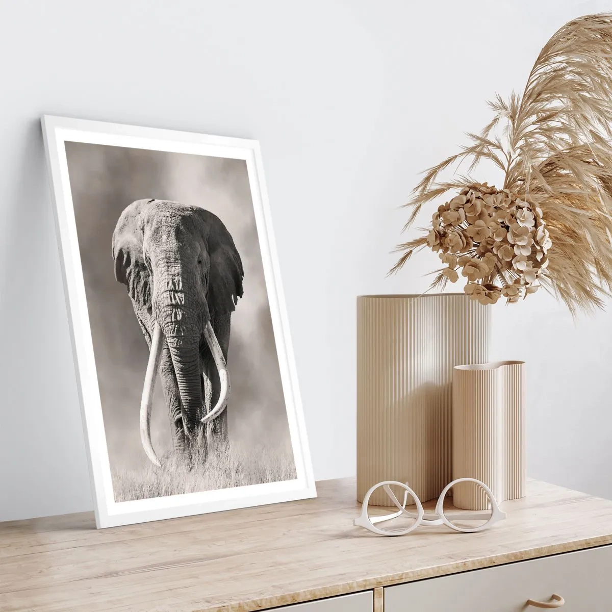 Affisch i vit ram - Afrikansk patriark - 40x50 cm