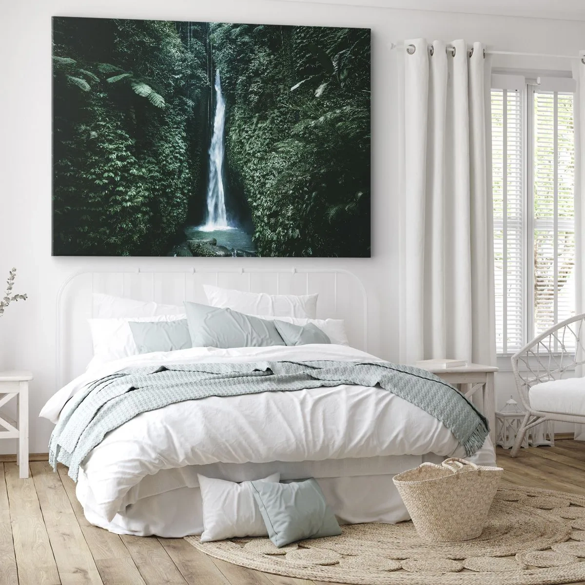 Canvastavla - Bild på duk - Ett vattenfall omgivet av tät tropisk vegetation - 70x50cm - Tropisk spa - Modern väggdekoration för vardagsrum och sovrum ARTTOR