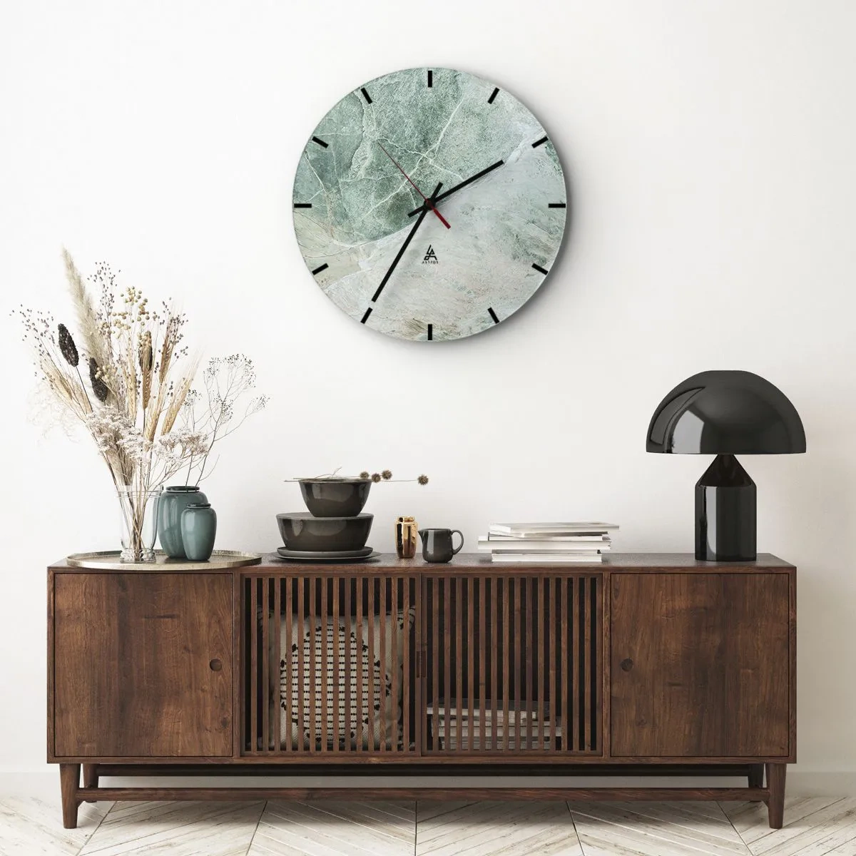 Väggklocka - Klocka på glas - Grönt marmormönster i en sval nyans - 30x30cm - Stenens ädla svalka - Modern väggdekoration för vardagsrum, kök och sovrum ARTTOR