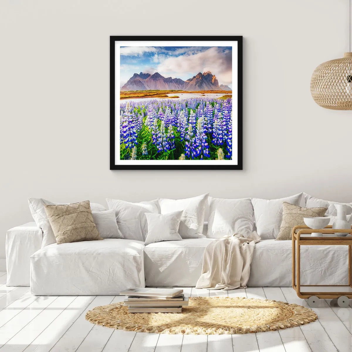 Affisch i svart ram - Styrka och stränghet bredvid mildhet - 40x40 cm