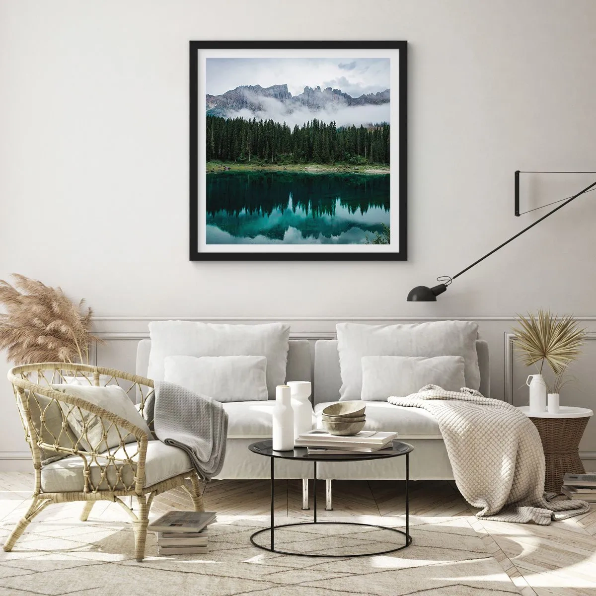 Affisch i svart ram - Tyst, tyst, väck inte sovande vatten... - 50x50 cm