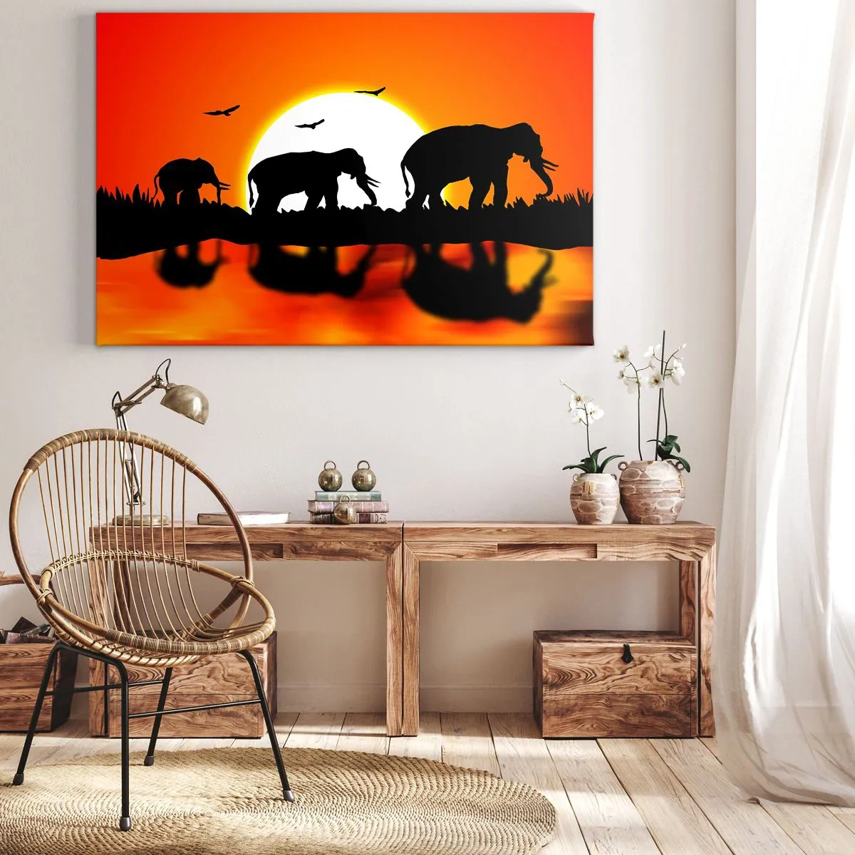 Canvastavla - Bild på duk - Silhuetter av elefanter vid solnedgången över vatten med reflektion - 70x50cm - Och på kvällen tar vi en liten drink - Modern väggdekoration för vardagsrum och sovrum ARTTOR