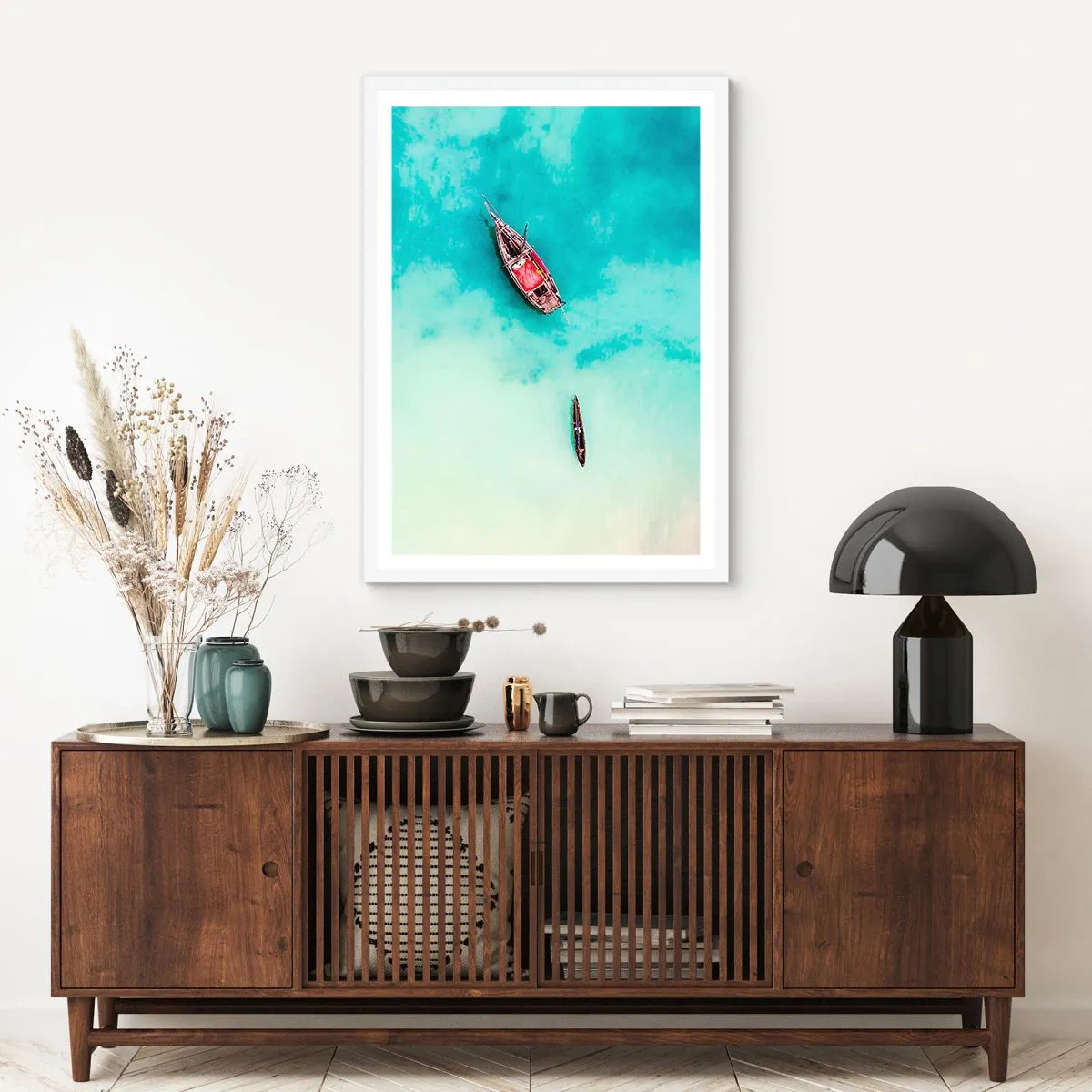 Affisch i vit ram - Högvatten på stranden i Zanzibar… - 40x50 cm