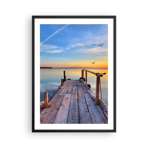 Affisch i svart ram - En pir vid solnedgången över en lugn sjö - 50x70cm - Gå mot solen - Modern väggdekoration för vardagsrum och sovrum ARTTOR