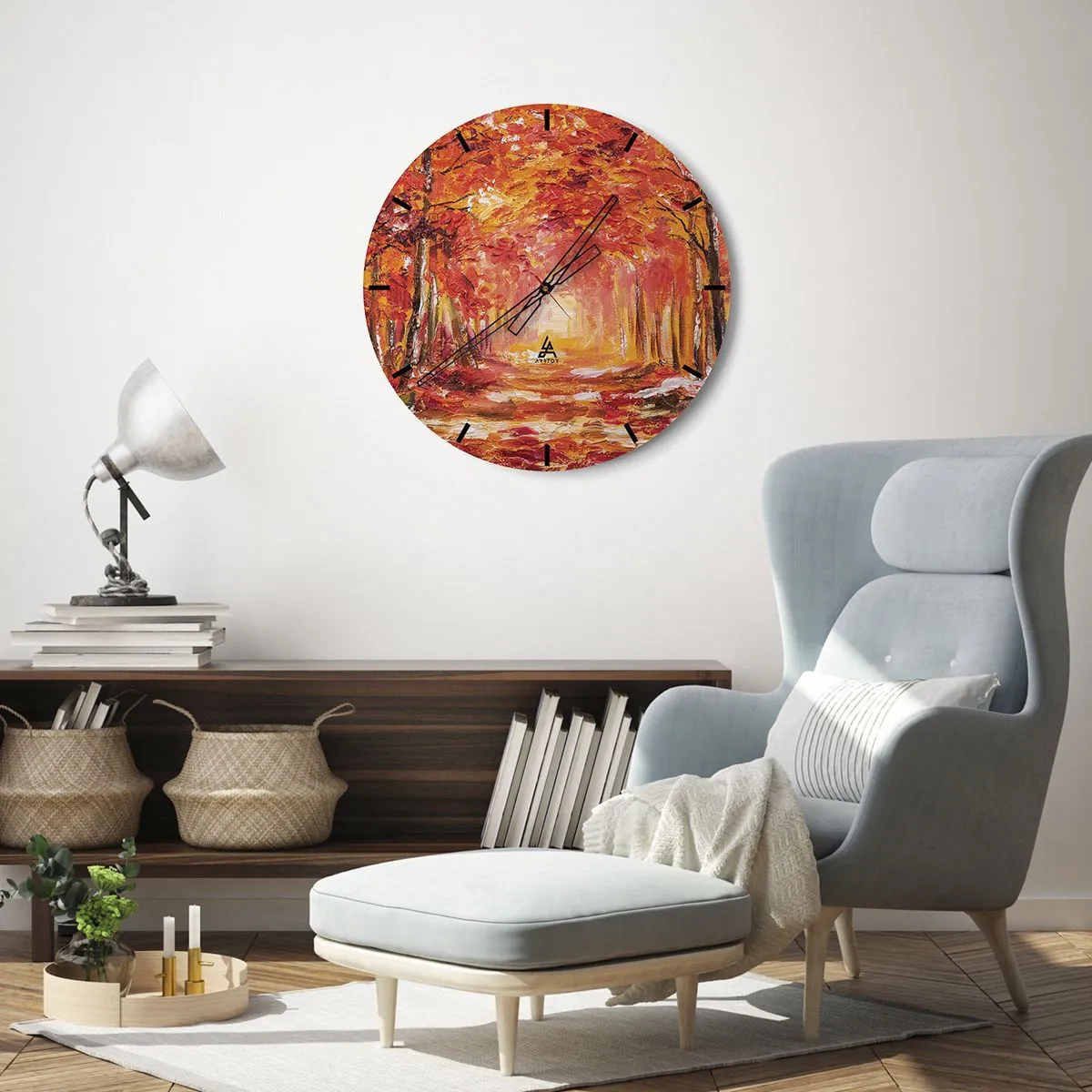 Väggklocka - Klocka på glas - Höstskog i varma nyanser av rött och orange - 30x30cm - Kopparskog - Modern väggdekoration för vardagsrum, kök och sovrum ARTTOR