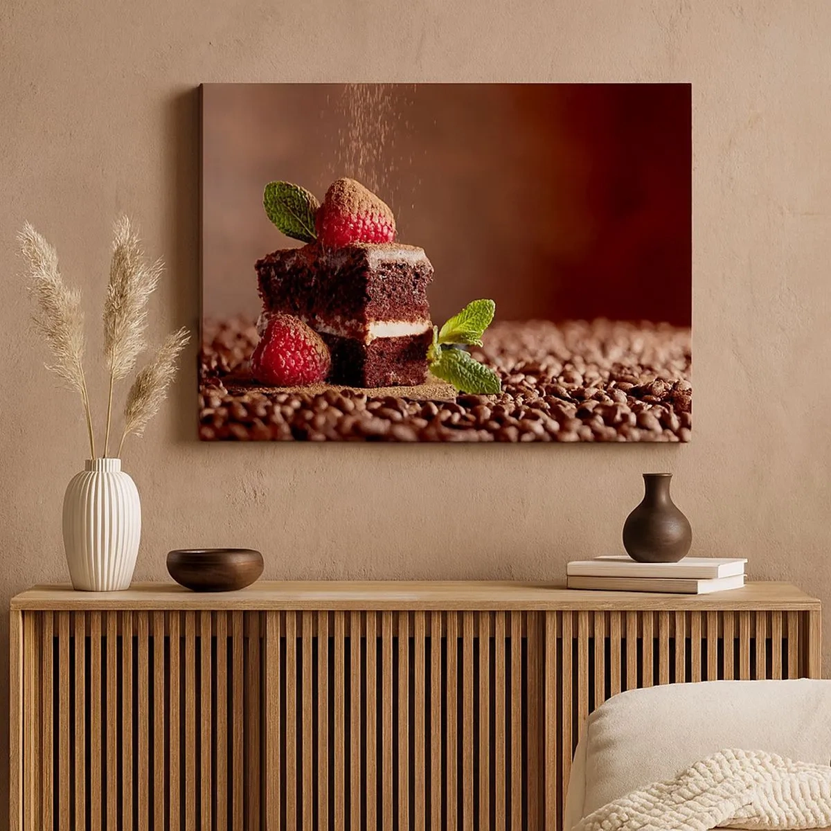 Canvastavla - Bild på duk - Chokladkaka med hallon och mynta på en bakgrund av kakaobönor - 70x50cm - Livet är ljuvt - Modern väggdekoration för vardagsrum och sovrum ARTTOR