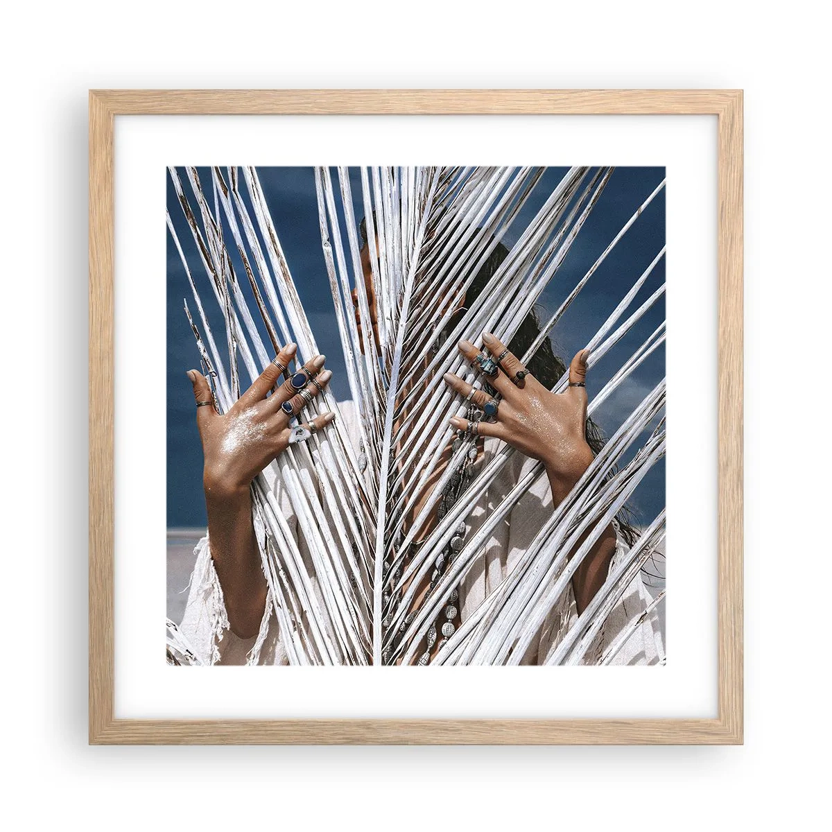 Affisch i ram av ljusek - Schamanens flickvän? - 40x40 cm