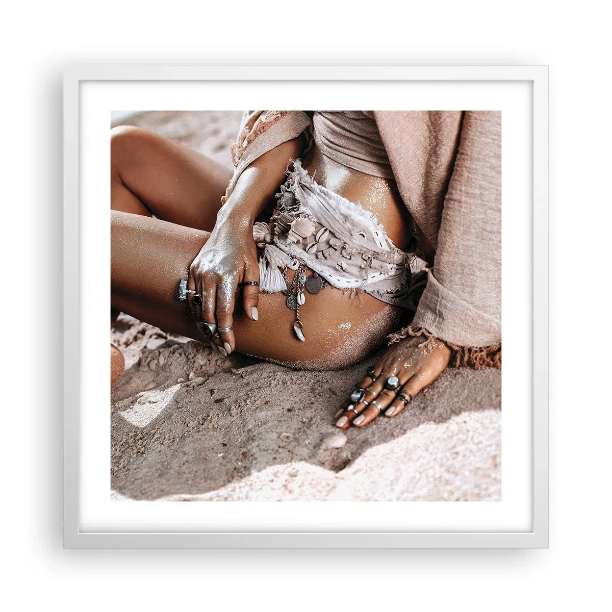 Affisch i vit ram - Utkastad av vågorna? - 50x50 cm