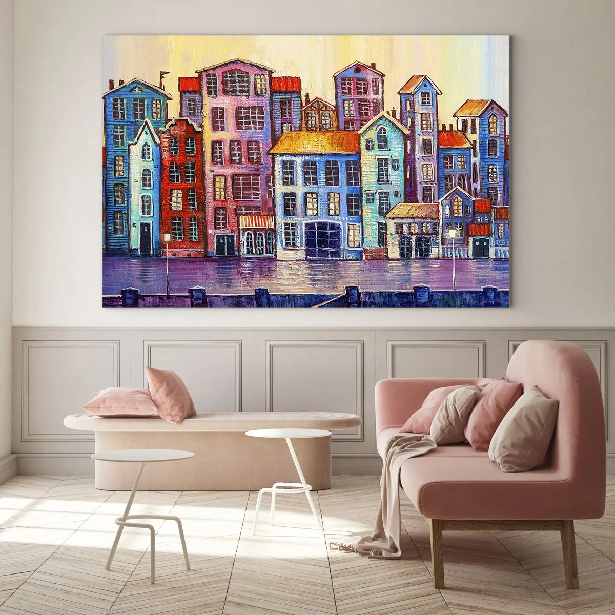 Glastavla - Bild på glas - Färgglada hyreshus speglas i vattnet - 70x50cm - En sagostad  - Modern väggdekoration för vardagsrum och sovrum ARTTOR