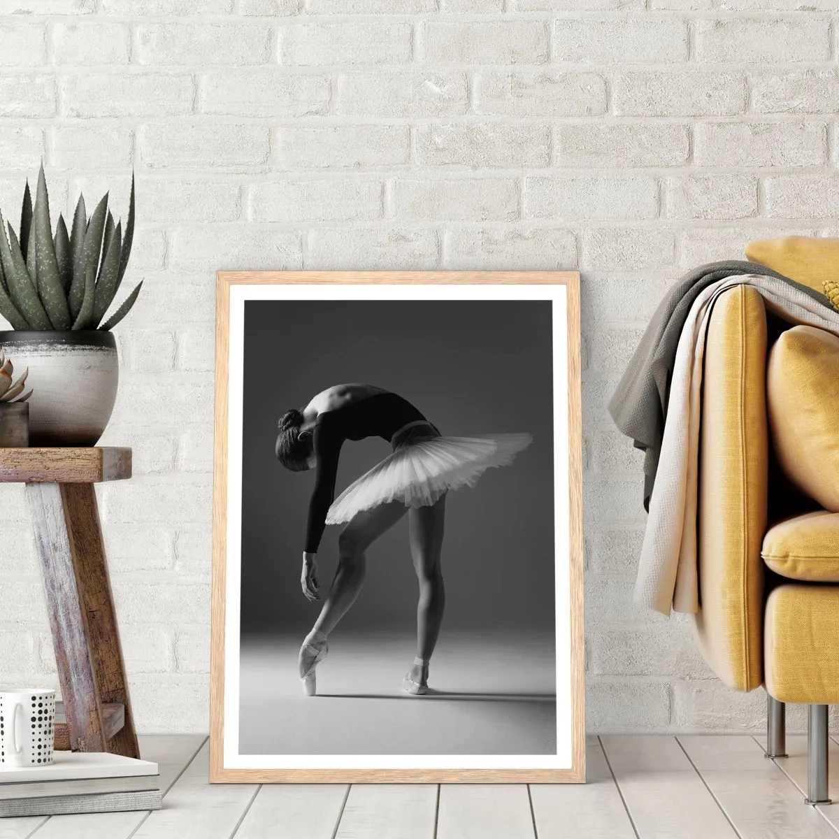 Affisch i ram av ljusek - Bella ballerina - 61x91 cm