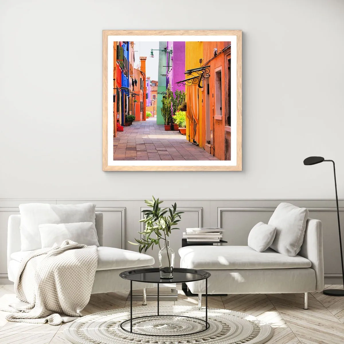 Affisch i ram av ljusek - Regnbågsgränd - 40x40 cm