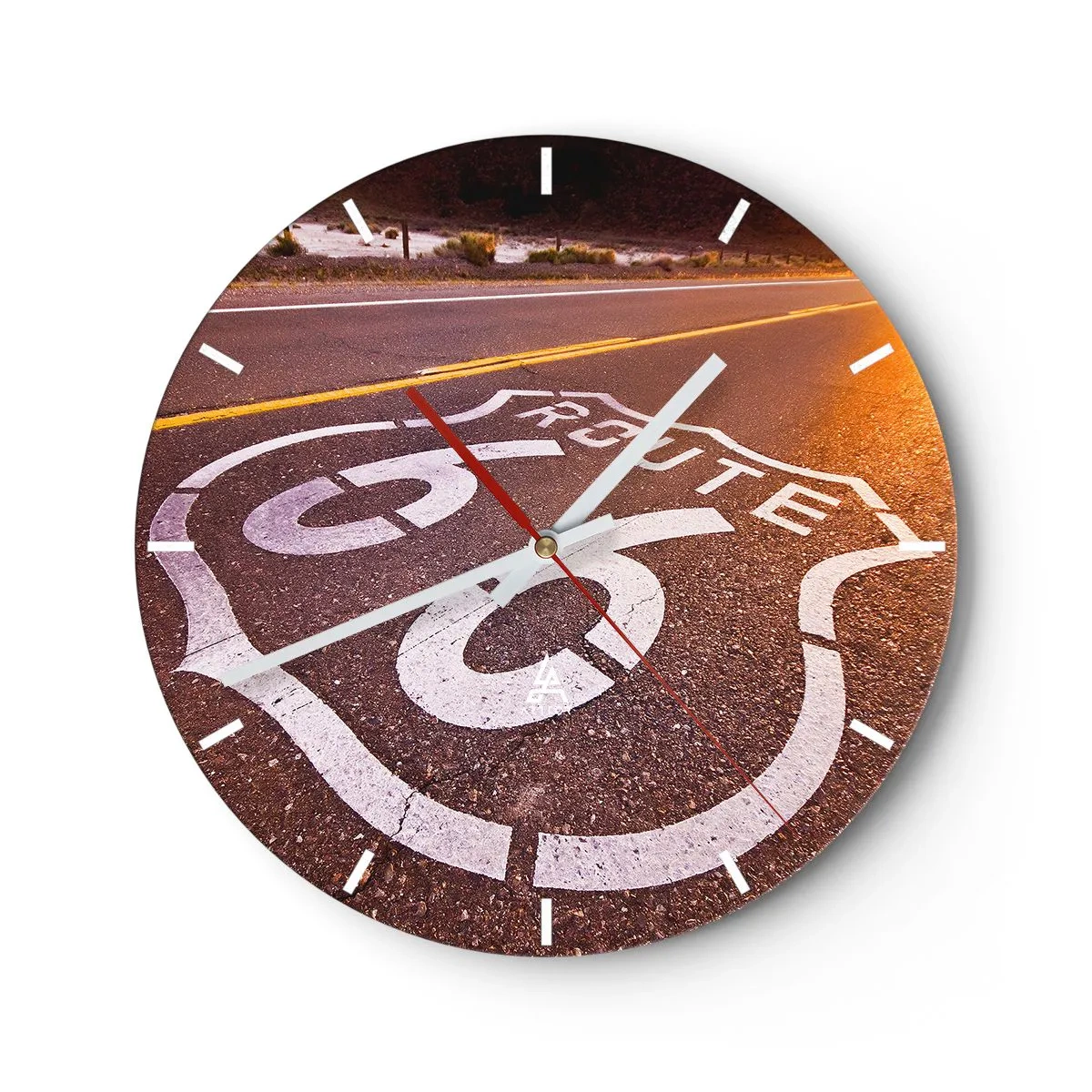 Väggklocka - Klocka på glas - Route 66-symbol på en asfalterad väg vid solnedgången - 30x30cm - Den kända Route 66 - Modern väggdekoration för vardagsrum, kök och sovrum ARTTOR