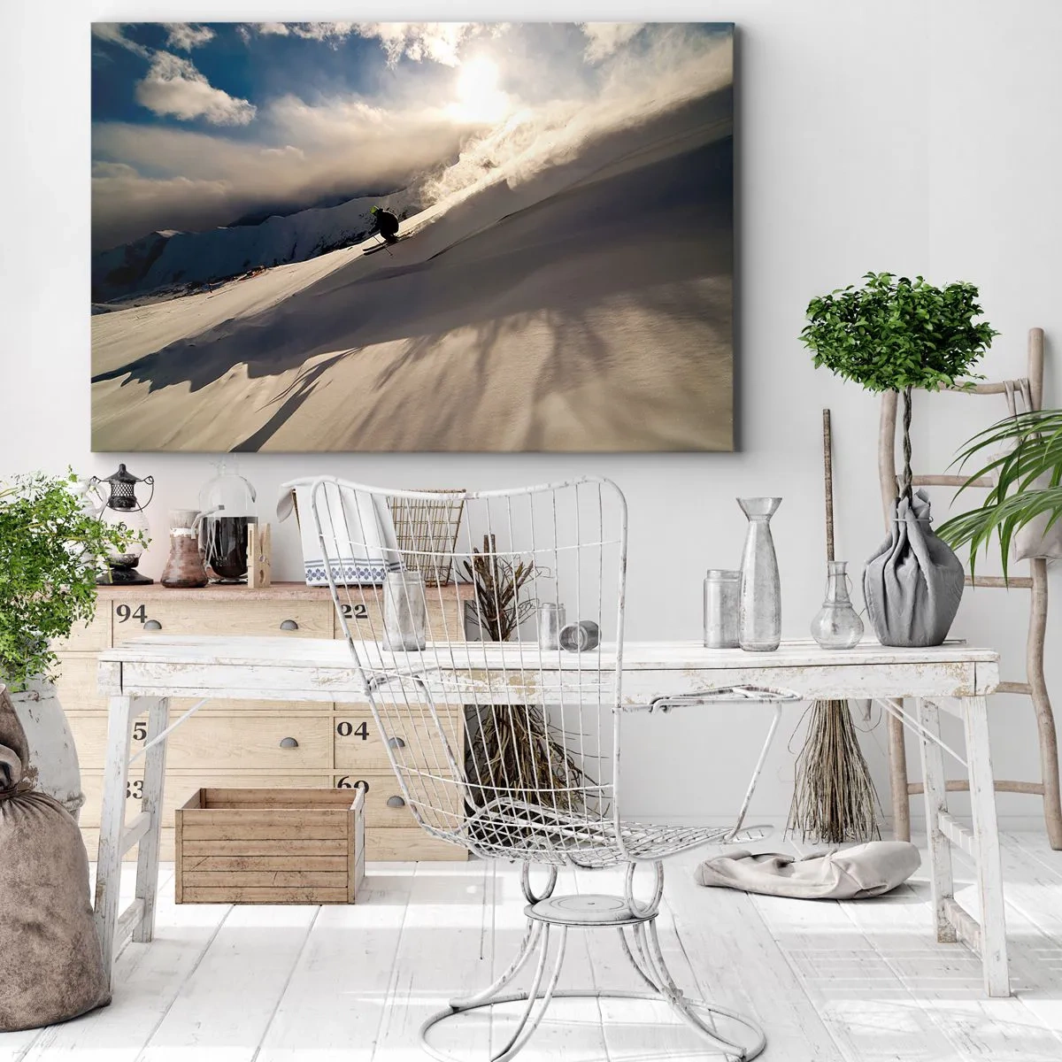 Canvastavla - Bild på duk - En skidåkare på en sluttning omgiven av berg och snö - 70x50cm - Fjällutmaningen accepterad - Modern väggdekoration för vardagsrum och sovrum ARTTOR
