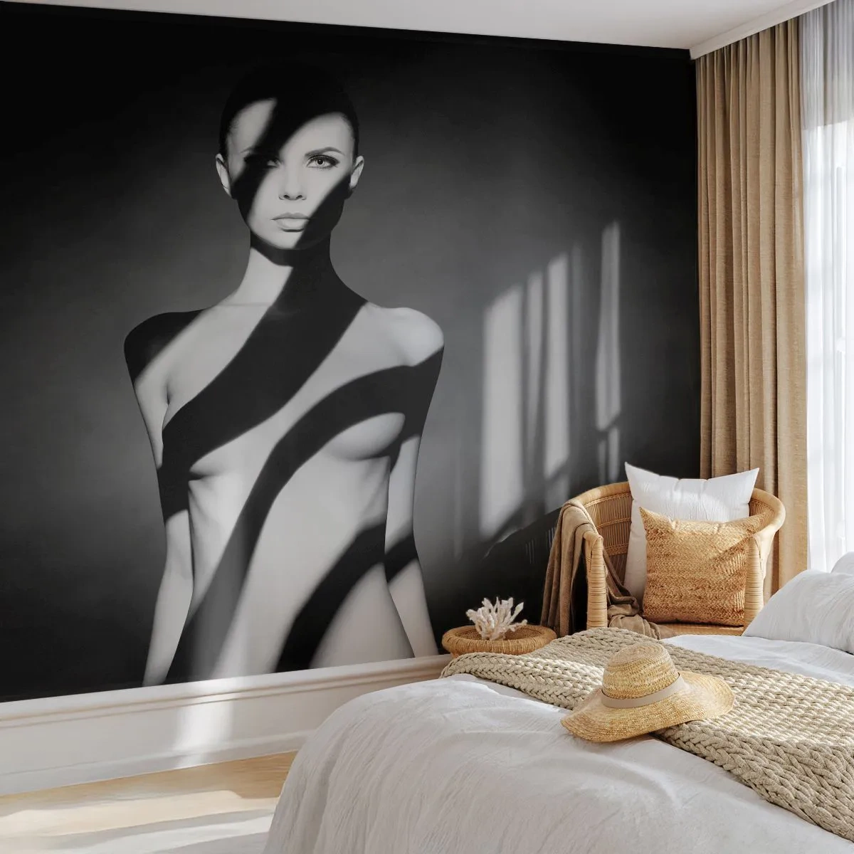 Fototapet Premium Canvas - I skenet och i skuggan - Kvinna, Kropp, Bit - 350x256 cm