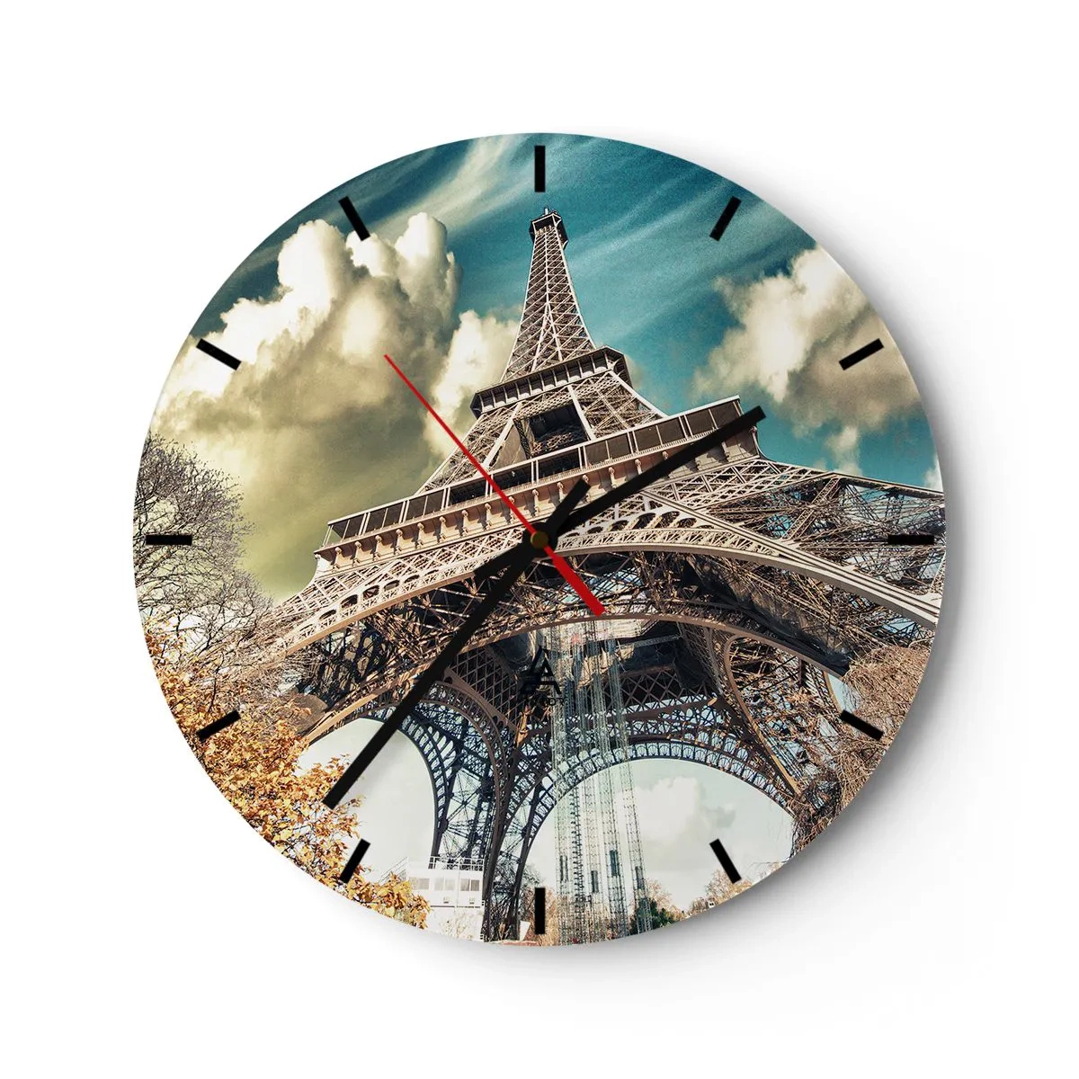 Väggklocka - Klocka på glas - Eiffeltornet mot bakgrund av en hösthimmel med moln - 30x30cm - Och på hösten i Paris... - Modern väggdekoration för vardagsrum, kök och sovrum ARTTOR