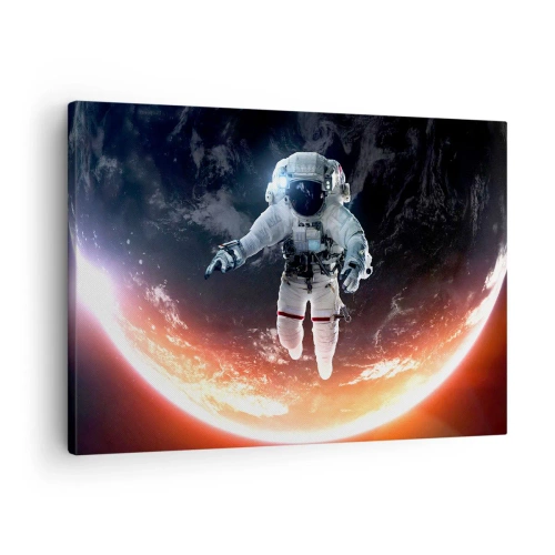 Canvastavla - Bild på duk - En astronaut som svävar ovanför en solbelyst jord - 70x50cm - Får jag stanna en stund till? - Modern väggdekoration för vardagsrum och sovrum ARTTOR