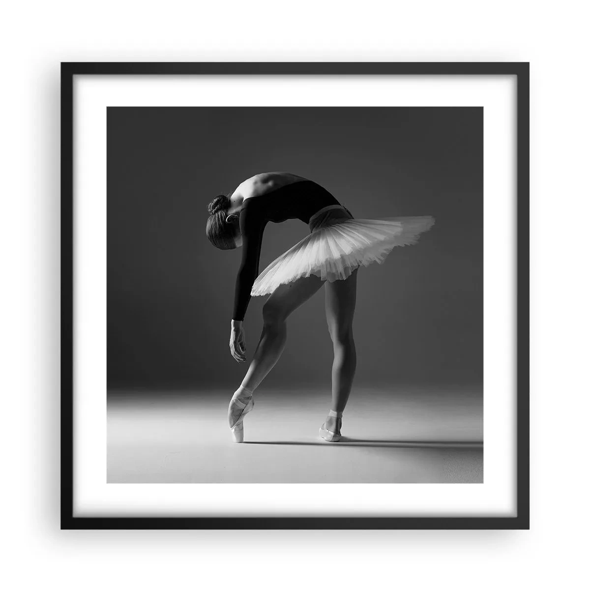 Affisch i svart ram - Bella ballerina - 50x50 cm