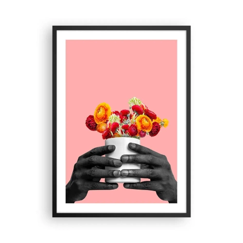 Affisch i svart ram - Svarta händer som håller en blombukett på en rosa bakgrund - 50x70cm - Livets apoteos - Modern väggdekoration för vardagsrum och sovrum ARTTOR