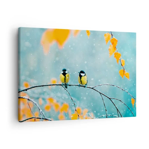 Canvastavla - Bild på duk - Två fåglar på en gren i en vintermiljö med gula löv. - 70x50cm - Fåglarnas skvaller - Modern väggdekoration för vardagsrum och sovrum ARTTOR