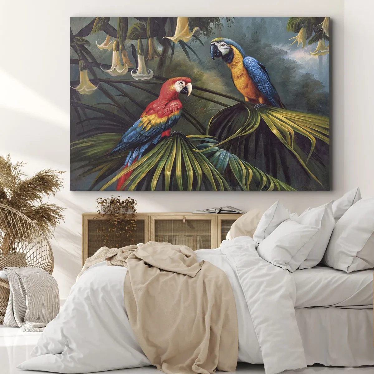 Canvastavla - Bild på duk - Papegojor i en tropisk skog med exotiska blommor i bakgrunden - 70x50cm - Romantiken i tropikerna - Modern väggdekoration för vardagsrum och sovrum ARTTOR