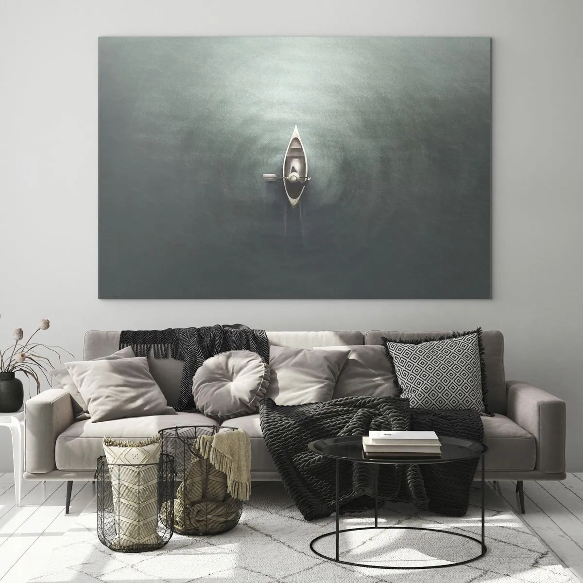 Glastavla - Bild på glas - En ensam båt som driver på en lugn, grönaktig sjö - 70x50cm - Över en månbelyst sjö - Modern väggdekoration för vardagsrum och sovrum ARTTOR