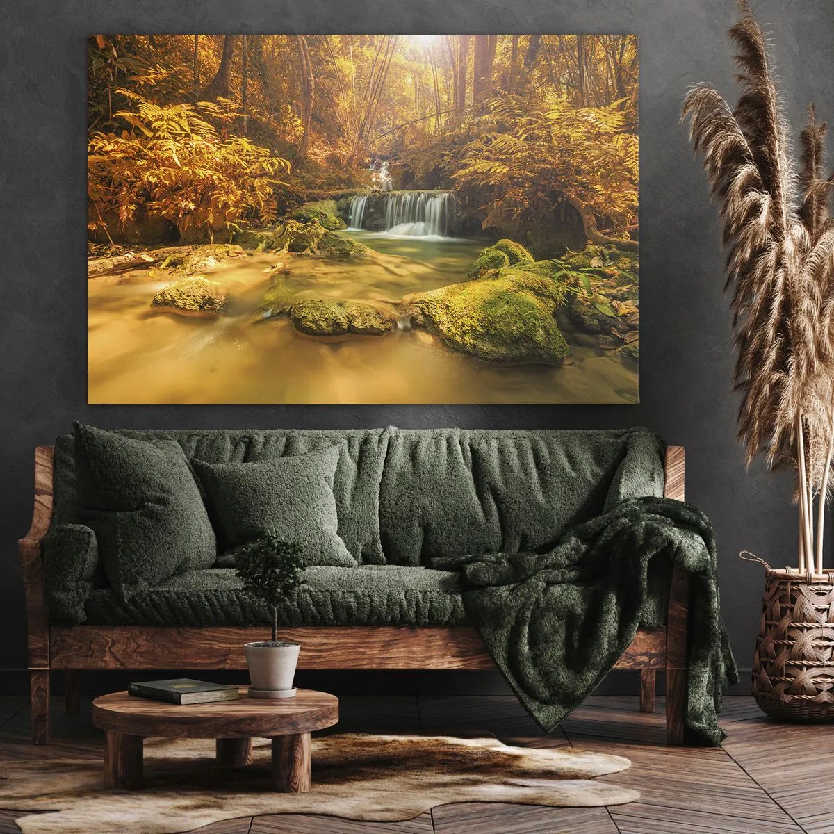 Canvastavla - Bild på duk - Ett gyllene vattenfall i en höstskog omgiven av grönska - 70x50cm - Skogkaskad i gult - Modern väggdekoration för vardagsrum och sovrum ARTTOR