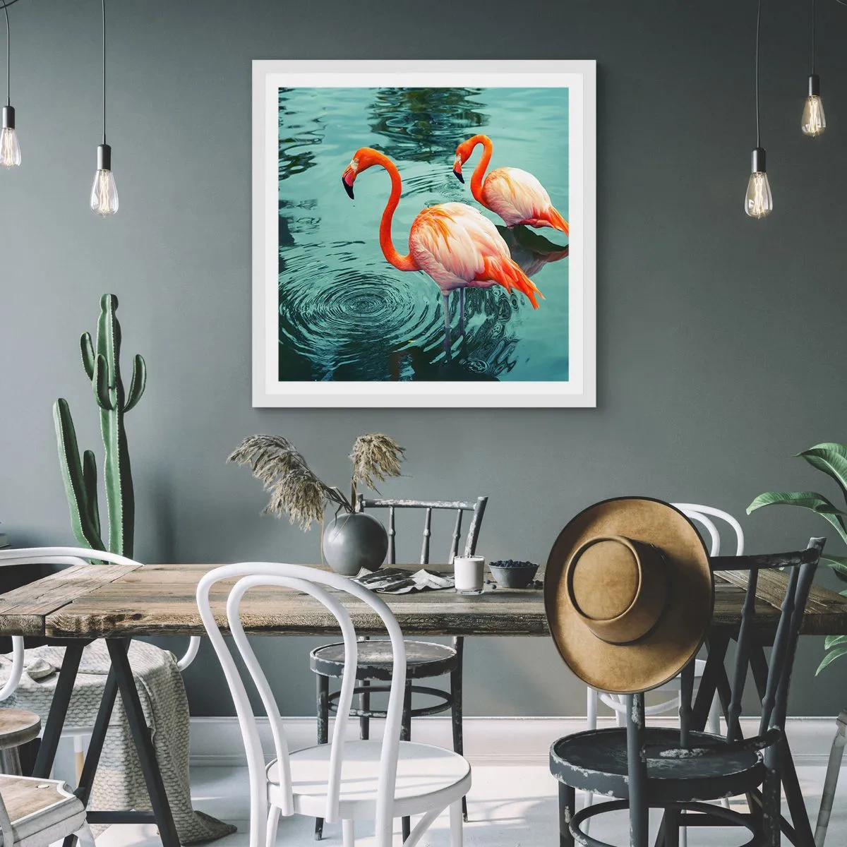 Affisch i vit ram - Nu är vi på modet - 50x50 cm