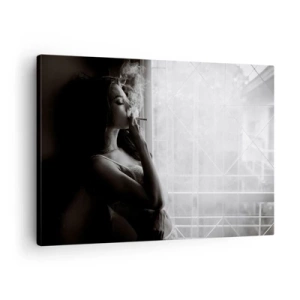 Canvastavla - Bild på duk - En kvinna i en sensuell pose i ett svartvitt fotografi - 70x50cm - Ett sensuellt ögonblick - Modern väggdekoration för vardagsrum och sovrum ARTTOR