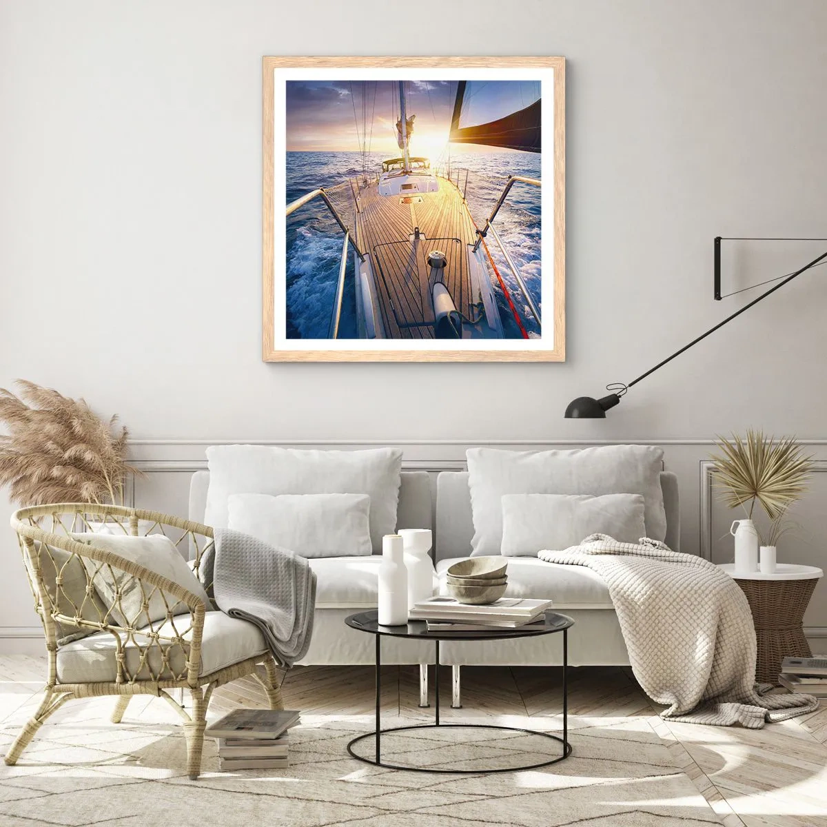 Affisch i ram av ljusek - Springa på vågorna - 60x60 cm