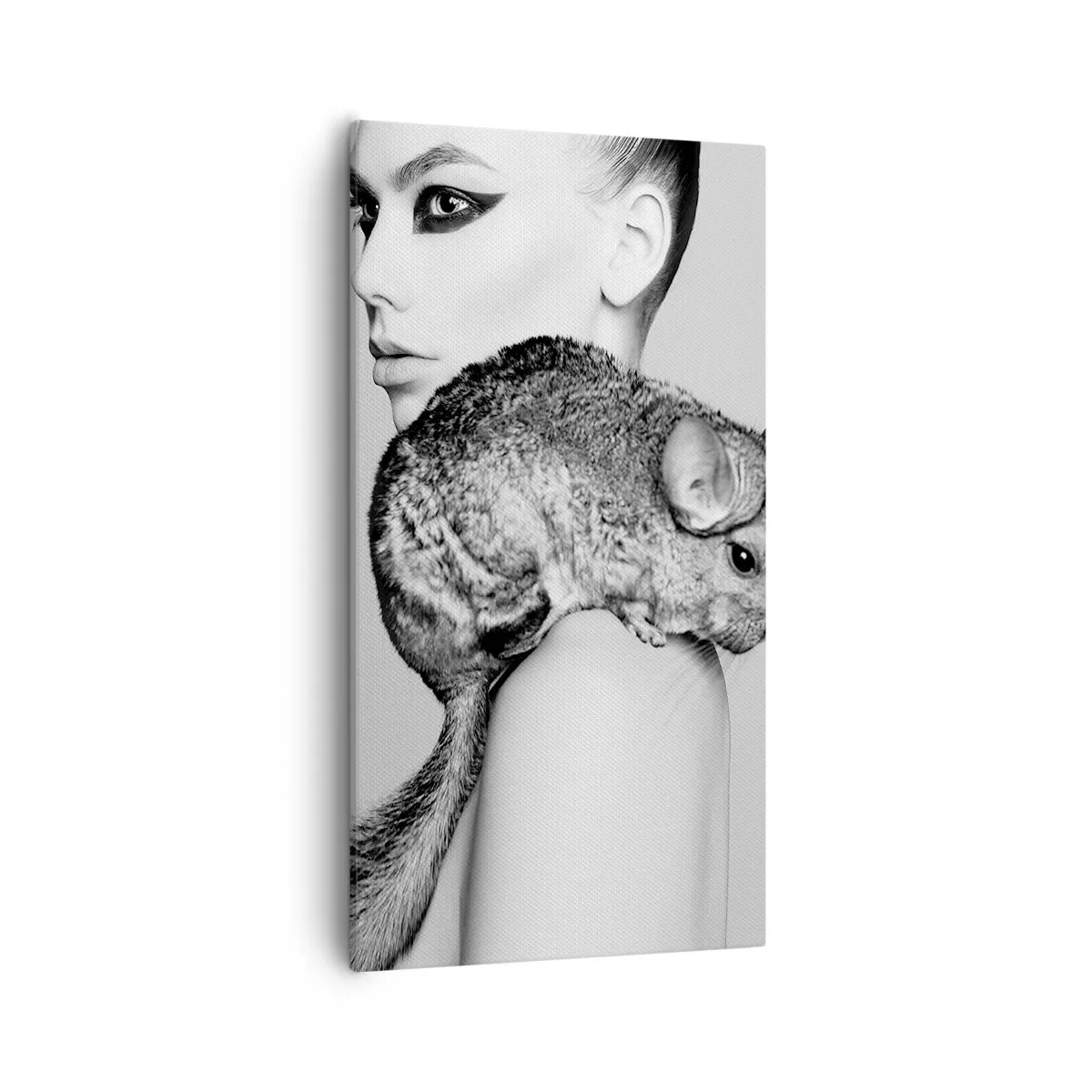 Canvastavla - Bild på duk - Dam med chinchilla - 55x100 cm
