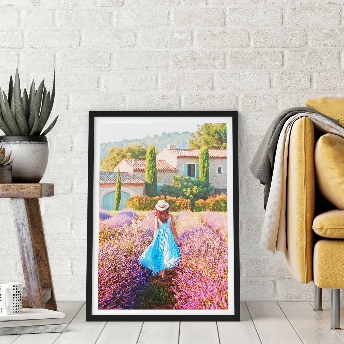 Affisch i svart ram - Lavendelflicka - 70x100 cm