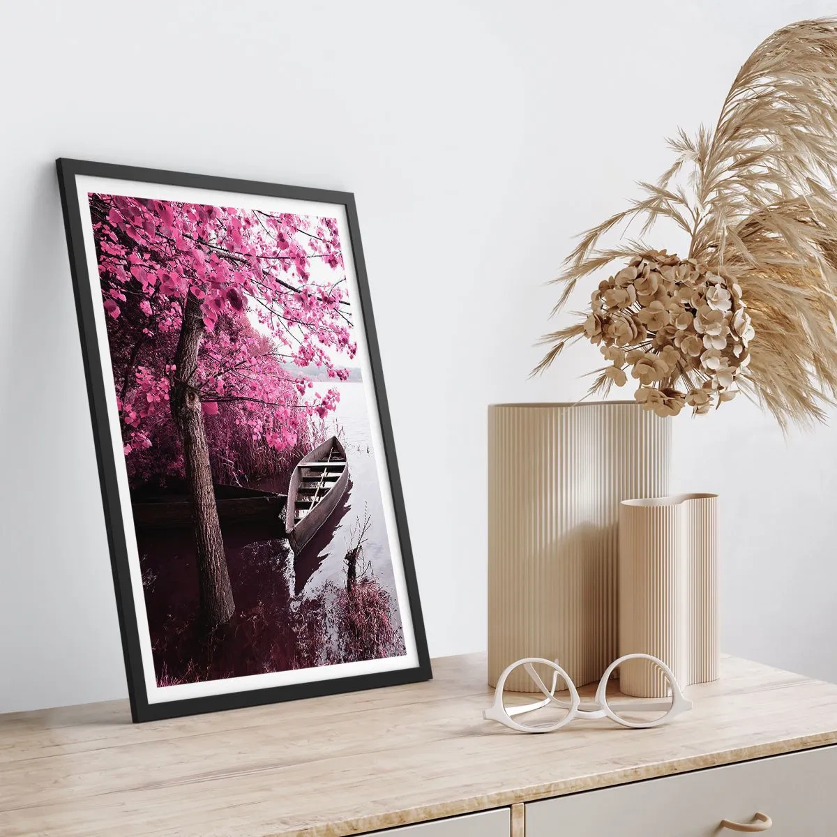 Affisch i svart ram - I rosa tystnad - 40x50 cm