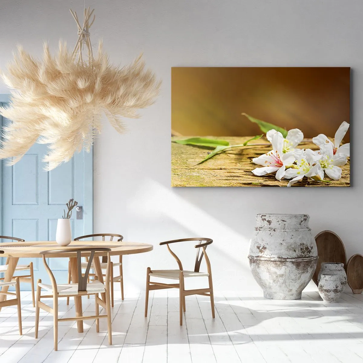 Canvastavla - Bild på duk - Vita blommor på en träbakgrund i naturligt ljus - 70x50cm - Oskyldigt löfte - Modern väggdekoration för vardagsrum och sovrum ARTTOR