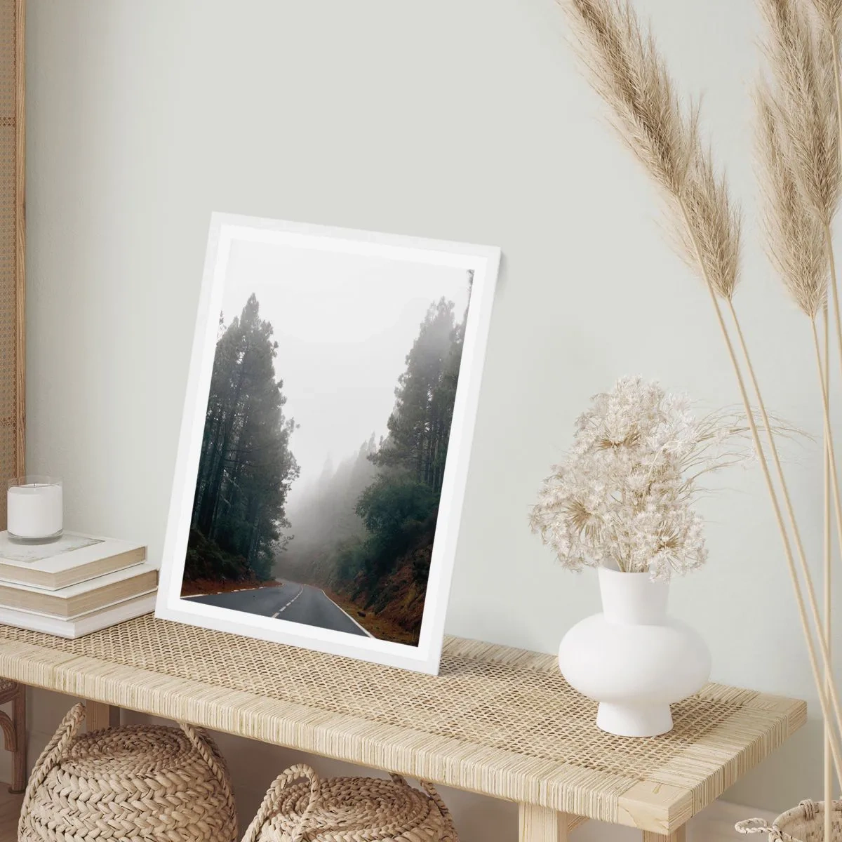 Affisch i vit ram - Magiska skogens berättelse - 30x40 cm