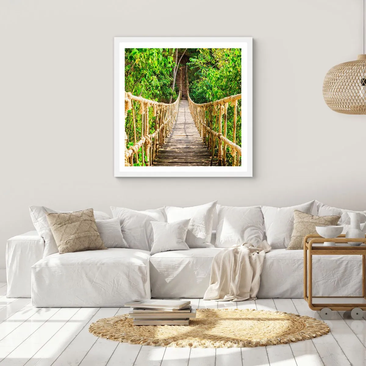 Affisch i vit ram - Upphängd i grönskan - 50x50 cm