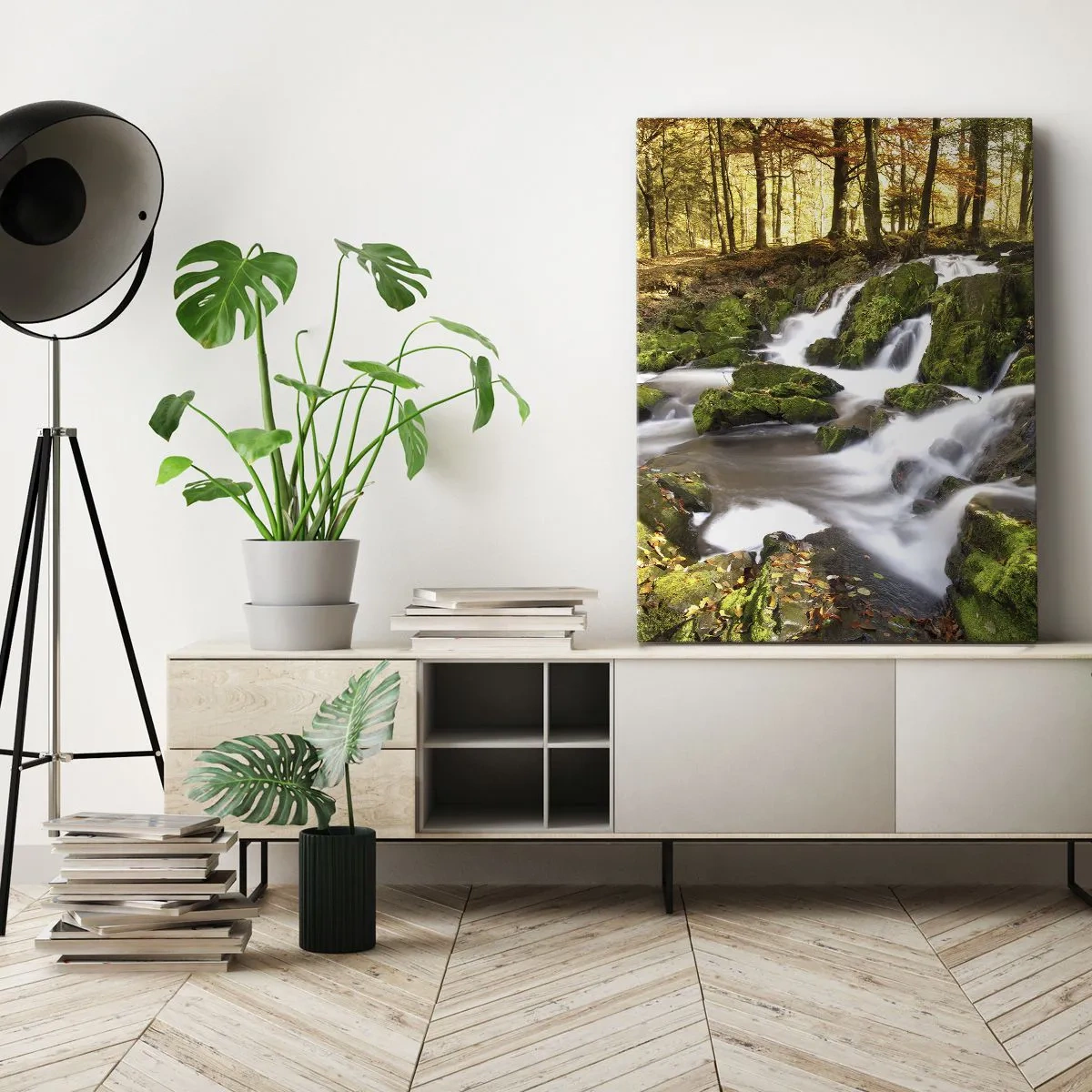 Canvastavla - Bild på duk - Kvickt genom höstskogen - 50x70 cm