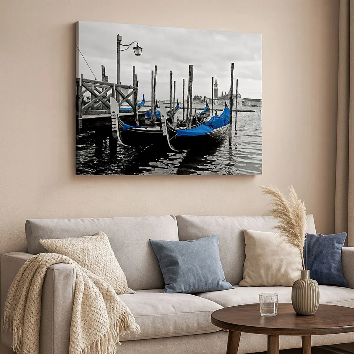 Canvastavla - Bild på duk - Gondoler i Venedig med blå lock - 70x50cm - Fundersamt Venedig - Modern väggdekoration för vardagsrum och sovrum ARTTOR
