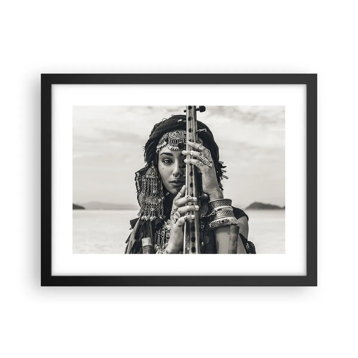 Affisch i svart ram - Bara Orientens musik - 40x30 cm