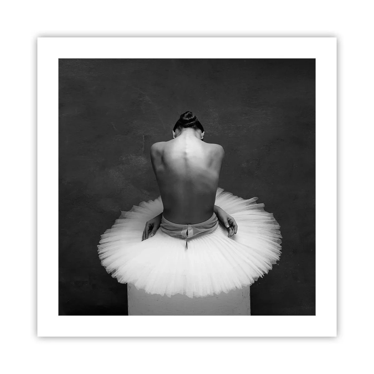 Affisch - Hon blommar ut - 50x50 cm