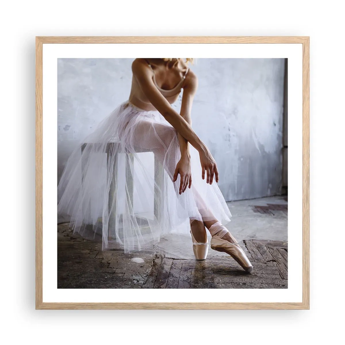 Affisch i ram av ljusek - Innan rampljuset tänds - 60x60 cm