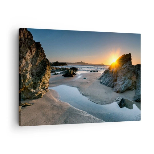 Canvastavla - Bild på duk - Pittoresk solnedgång på en stenig strand - 70x50cm - Orörd av människan - Modern väggdekoration för vardagsrum och sovrum ARTTOR
