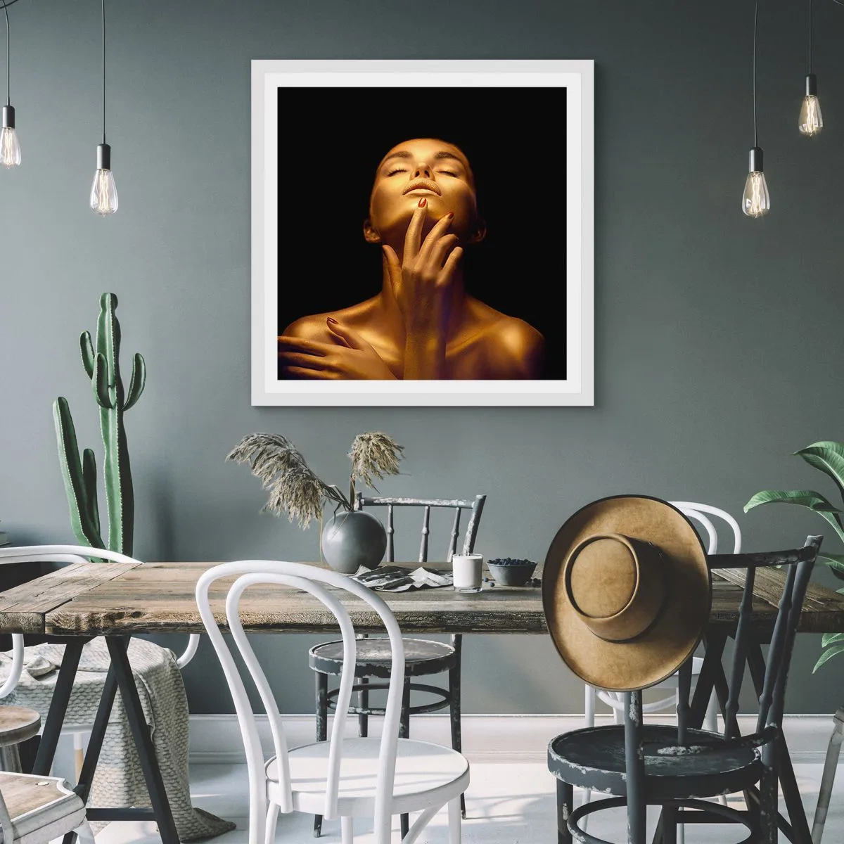 Affisch i vit ram - Som guldsilke - 60x60 cm